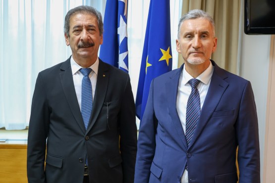 Predsjedatelj Doma naroda PSBiH Kemal Ademović primio u oproštajni posjet veleposlanika Države Palestine u BiH